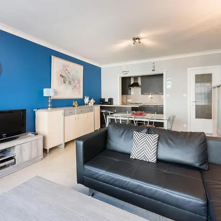 Near The Sea With Modern Comfort