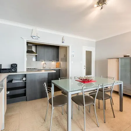 Apartment Near The Sea With Modern Comfort